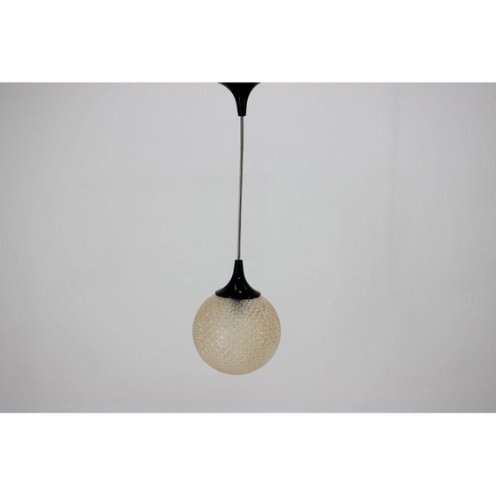 Image 1 of Pendente vintage in vetro a forma di globo, 1960