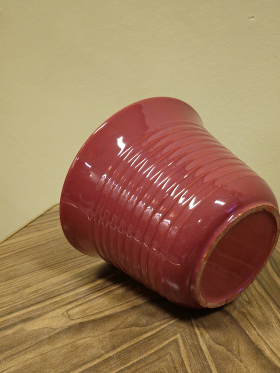 Image 1 of Vaso per fiori rosa scuro vintage