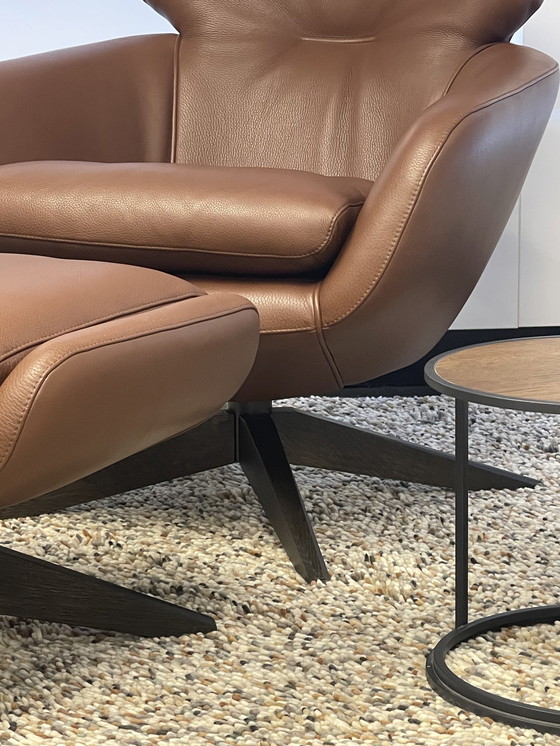 Image 1 of Leolux Armchair Lloyd Plus With Hocker Negev Leather