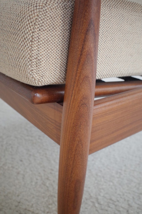 Image 1 of Fauteuil vintage retapissé