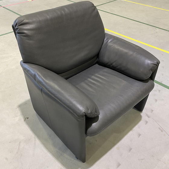 Image 1 of Leolux bora beta armchair