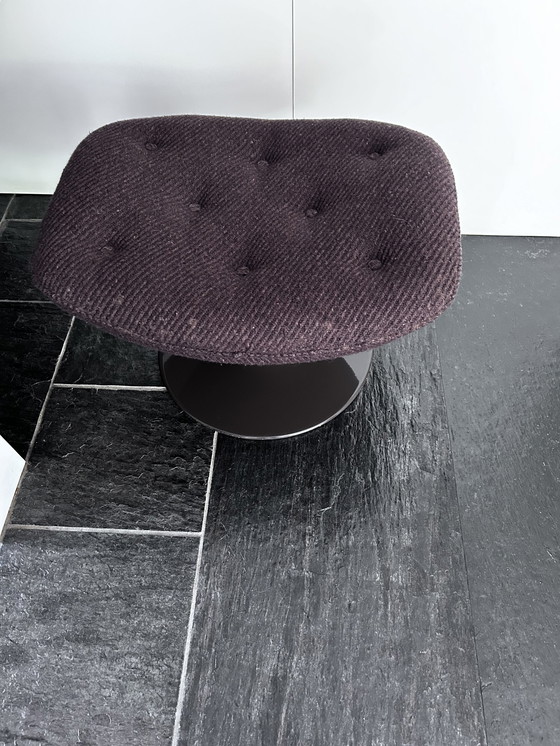 Image 1 of Fauteuil pivotant + pouf Artifort