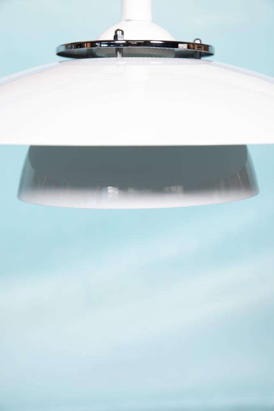 Image 1 of Lampe coquille scandinave vintage 60s70s Lampe pendante nordique