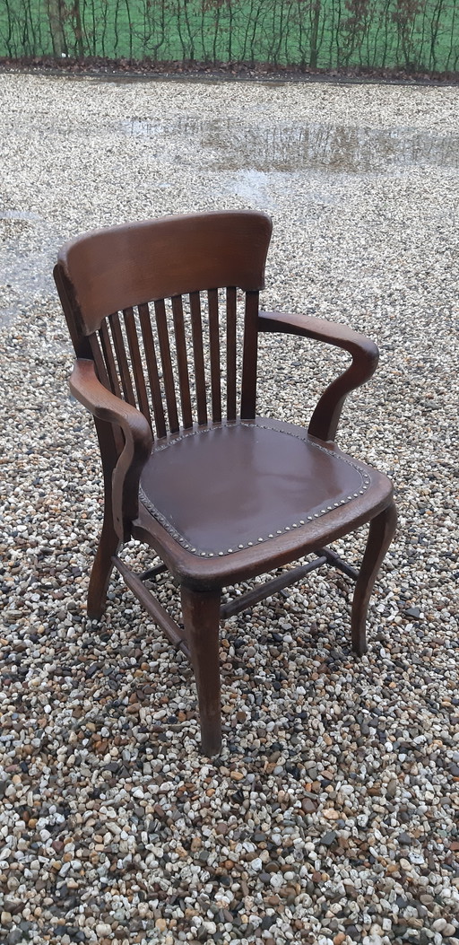 Antique office chair Globe Wernicke