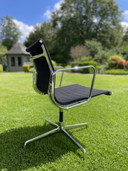 Vitra EA 108 Hopsak Nero