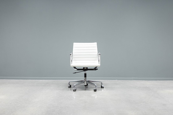 Image 1 of Eames Ea117 Alugroup Office Chair
