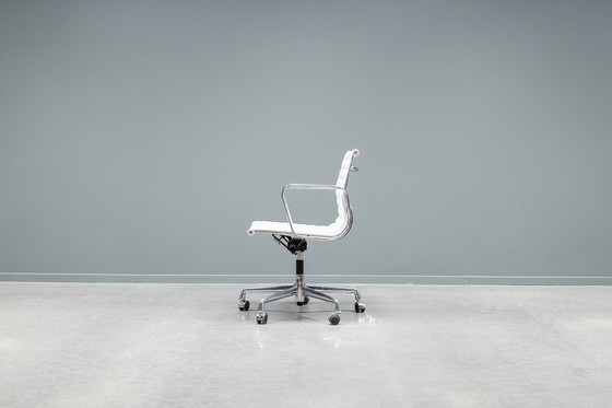 Image 1 of Eames Ea117 Alugroup Office Chair