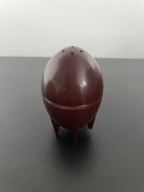 Image 1 of Set d'oeufs vintage en bakélite avec fusée à sel