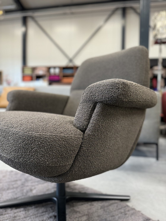 Image 1 of Evidence Entro One Swivel Armchair Fabric