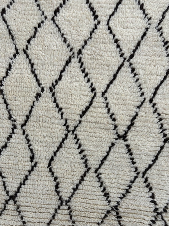 Image 1 of White Moroccan Beni Ouarain Wool Rug