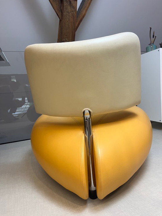 Image 1 of 2x Leolux Pallone armchair