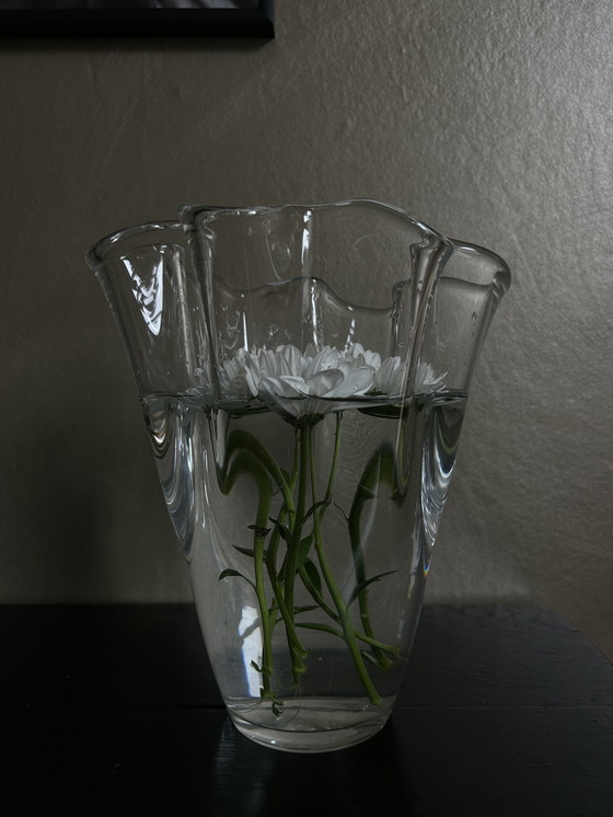 Image 1 of Vase en verre asymétrique