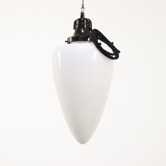 Image 1 of Lampe suspendue en opaline Art Déco