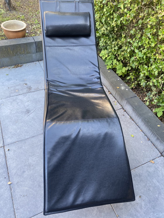 Image 1 of Chaise longue en cuir vintage