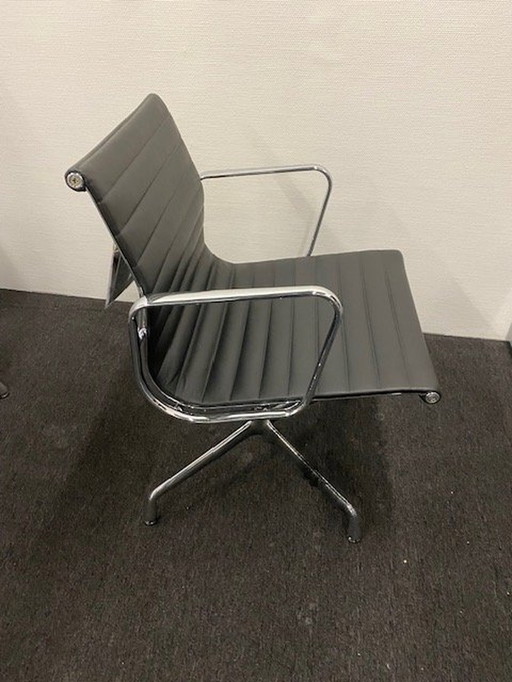 Vitra Ea108