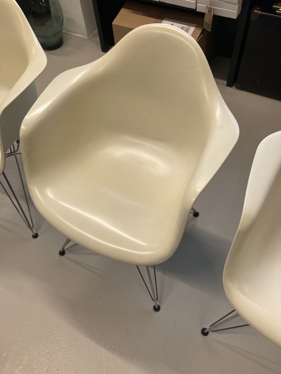 Image 1 of 4x Eames Dar Chairs From Vitra