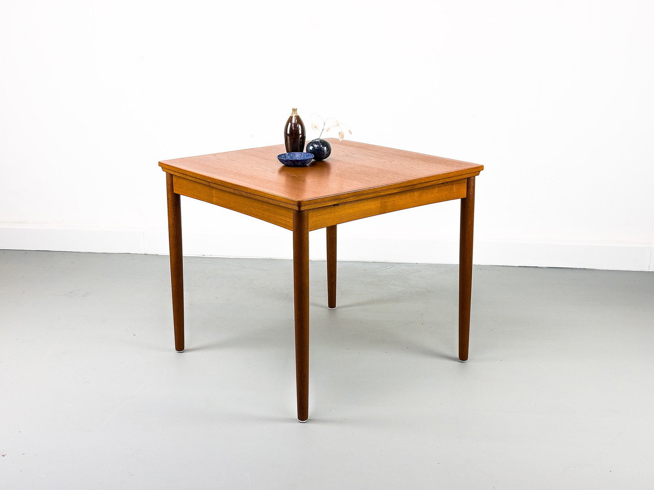 Mesa de comedor extensible de teca de Hundevad & Co., década de 1960