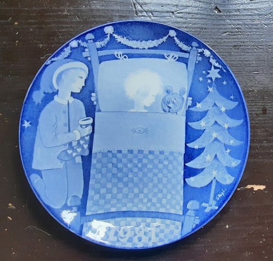 Image 1 of Gustavsberg wall plate by Stig Lindberg