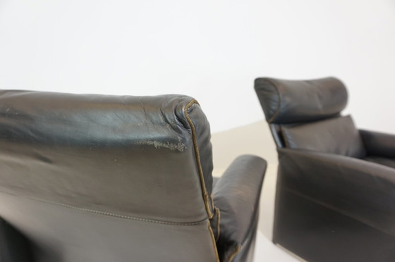 Image 1 of Saporiti Italia set of 2 leather armchairs by Giovanni Offredi