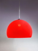 Lampada a sospensione in acrilico rosso ciliegia Space Age