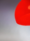 Lampada a sospensione in acrilico rosso ciliegia Space Age