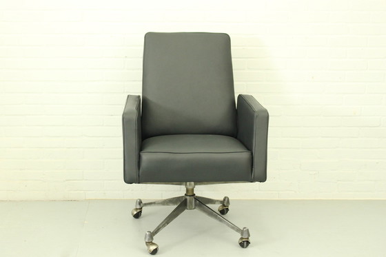 Image 1 of Model 98 Office chair by Theo Ruth for Artifort