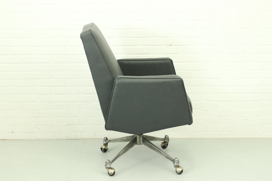 Image 1 of Model 98 Office chair by Theo Ruth for Artifort