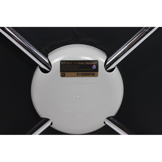 Image 1 of Set of 4 vintage chairs model 3207 by Arne Jacobsen and Fritz Hansen, 2016