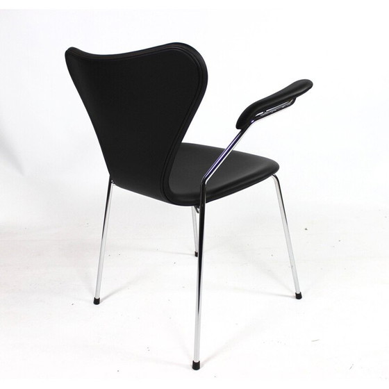 Image 1 of Set of 4 vintage chairs model 3207 by Arne Jacobsen and Fritz Hansen, 2016