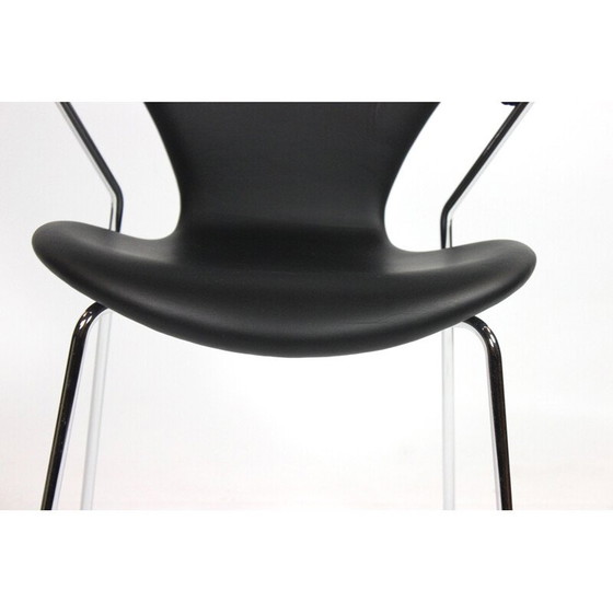Image 1 of Set of 4 vintage chairs model 3207 by Arne Jacobsen and Fritz Hansen, 2016