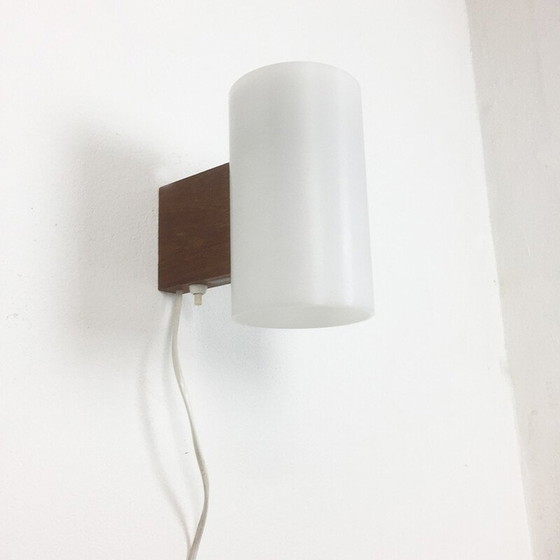 Image 1 of Vintage white acrylic wall lamp by Uno and Östen Kristiansson for Luxus, Sweden 1960