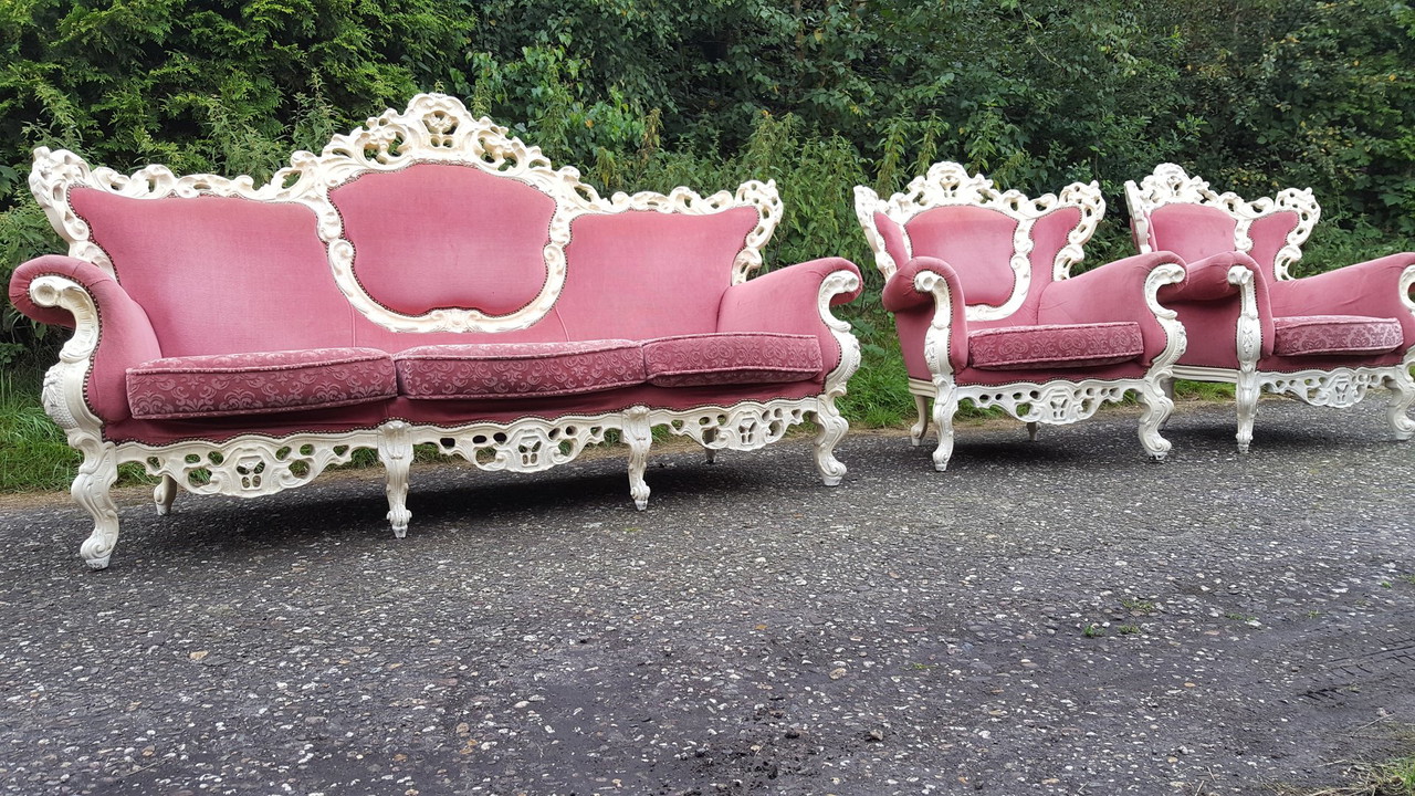 White Baroque Sofa Set With Pink Upholstery €2,682 Whoppah