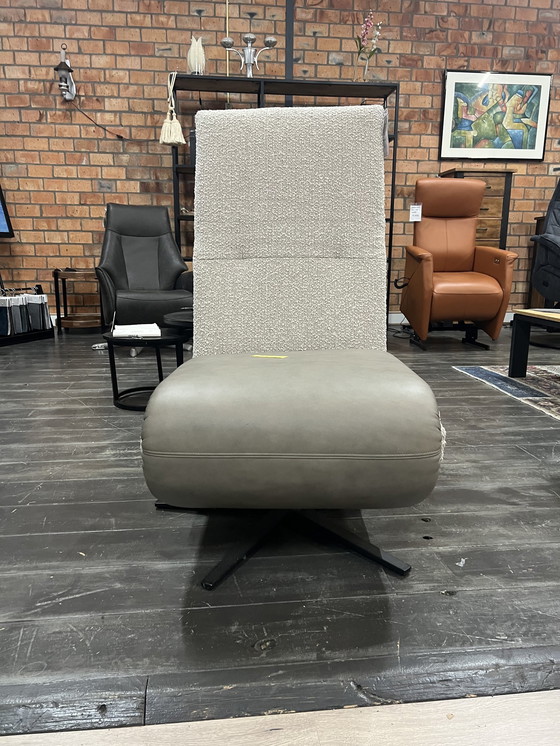 Image 1 of For Sale: Luxury Manual Swivel Relax Chair