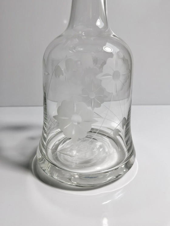 Image 1 of Caraffa decanter Art Déco vintage con fiori di mughetto, 1930, anni '20, '30, in vetro tagliato