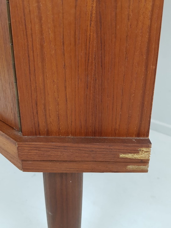 Image 1 of Credenza angolare danese vintage in teak | credenza angolare