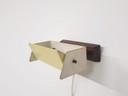 Niek Hiemstra voor evolux yellow metal and wood wall light