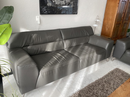 2x Leather Bench