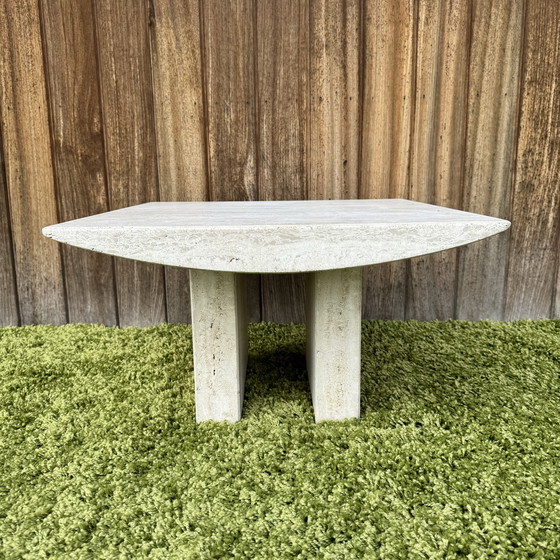 Image 1 of Table basse en travertin