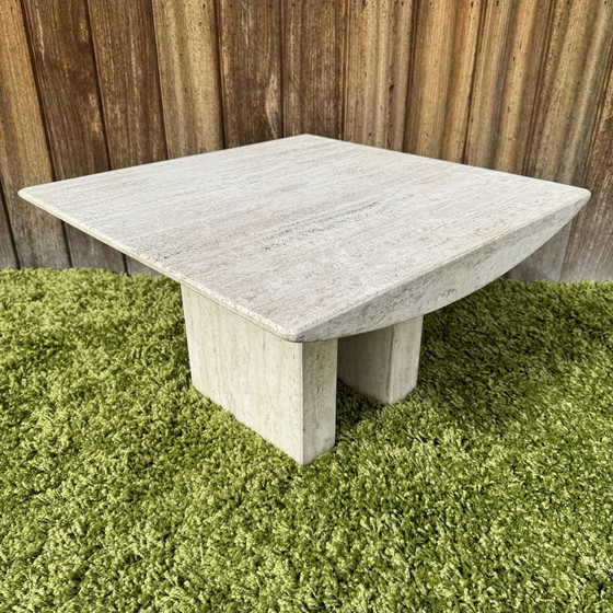 Image 1 of Table basse en travertin