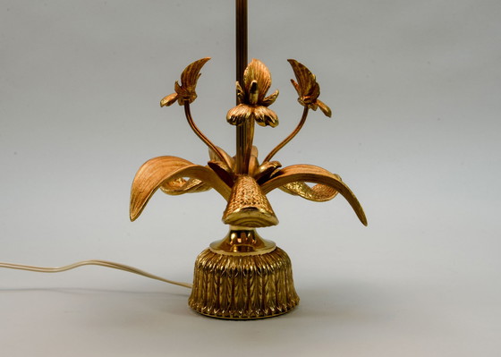 Image 1 of Exclusive Mid - Century Design brass 'Fleur de Lis' table lamp, 1960s.