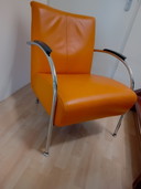 2x Sillones modernos con estructura tubular