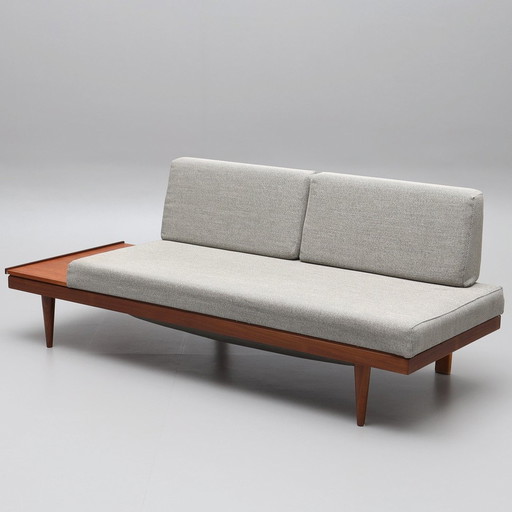 Haldor Vik & Ingmar Relling A Teak “Swan” Daybed