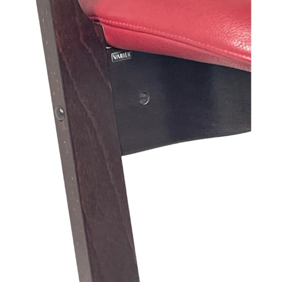 Image 1 of Peter Opsvik - Varier - Actulum - Ergonomically shaped Rocking chair - Red leather upholstery and wooden frame - Multiple in sto