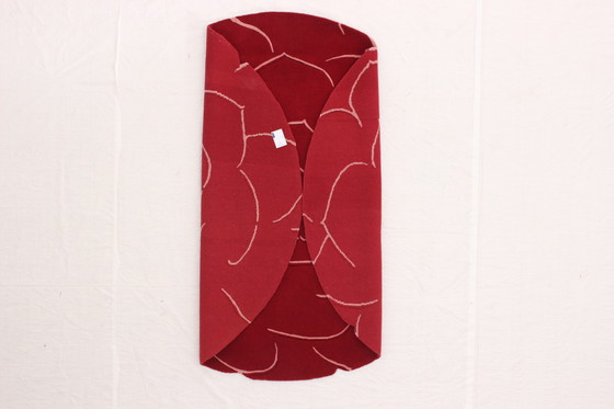 Image 1 of House of Rugs - Tapis rose rouge