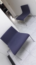 2 chaises longues Ligne Roset, bleu foncé
