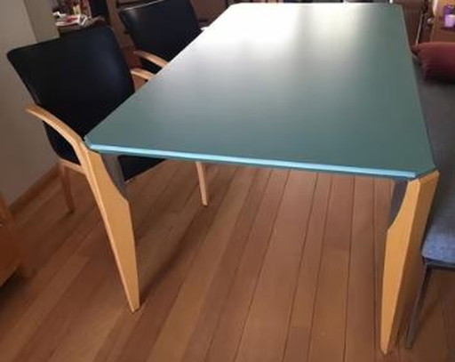 Leolux Xingu dining table