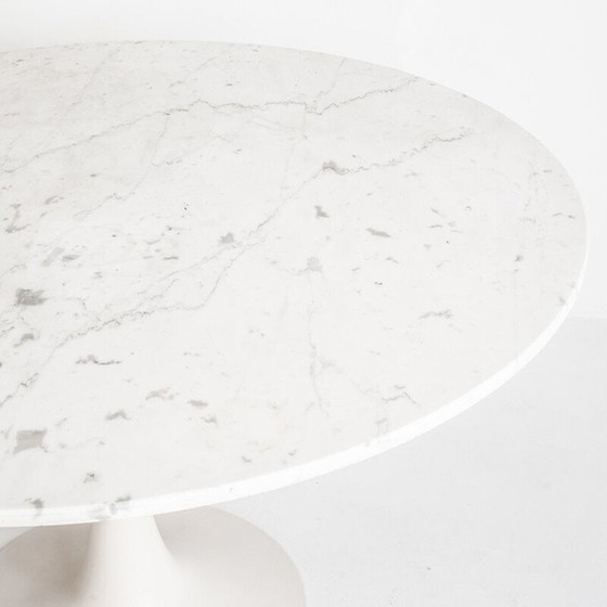 Image 1 of Vintage white marble table with tulip base, France 1960
