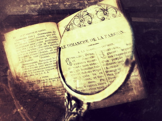 Image 1 of Stylish Magnifying Glass