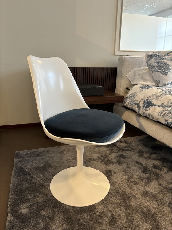 Image 1 of Original Knoll Tulip dining chair white or Black rilsan + velvet cushion