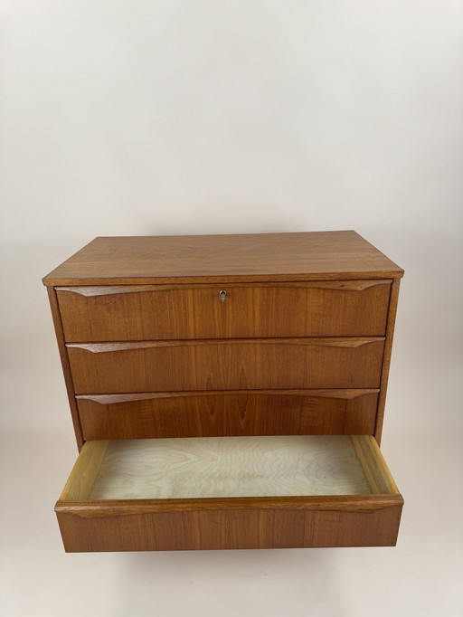 ⭐️ Mid-Century Danish Teak Chest Of Drawers